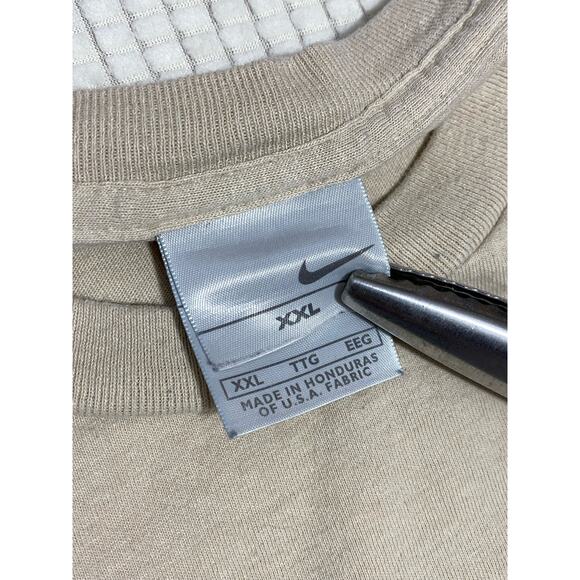 Vintage Nike Gray Tag Cream/Light Tan Essential Shirt Y2K Mini Swoosh Men SZ XXL - Picture 7 of 8